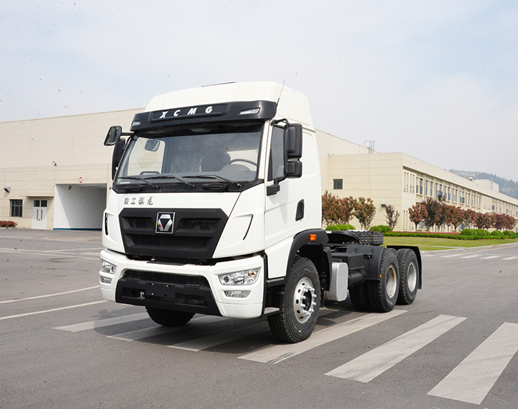 XCMG 8 ton 6*4 371HP cheap tractor truck XGA4250D2WC Chinese discount truck trailers on sale